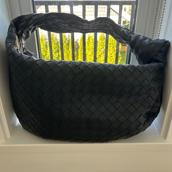 Bottega Veneta Jodie Black - Picture 3 of 8